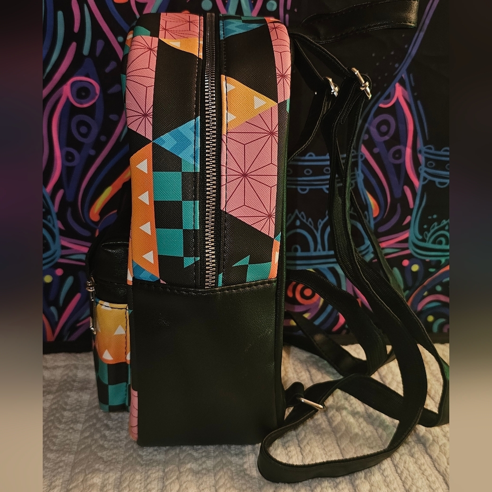 Demon Slayer: Kimetsu no Yaiba Mini Backpack - Picture 6 of 12